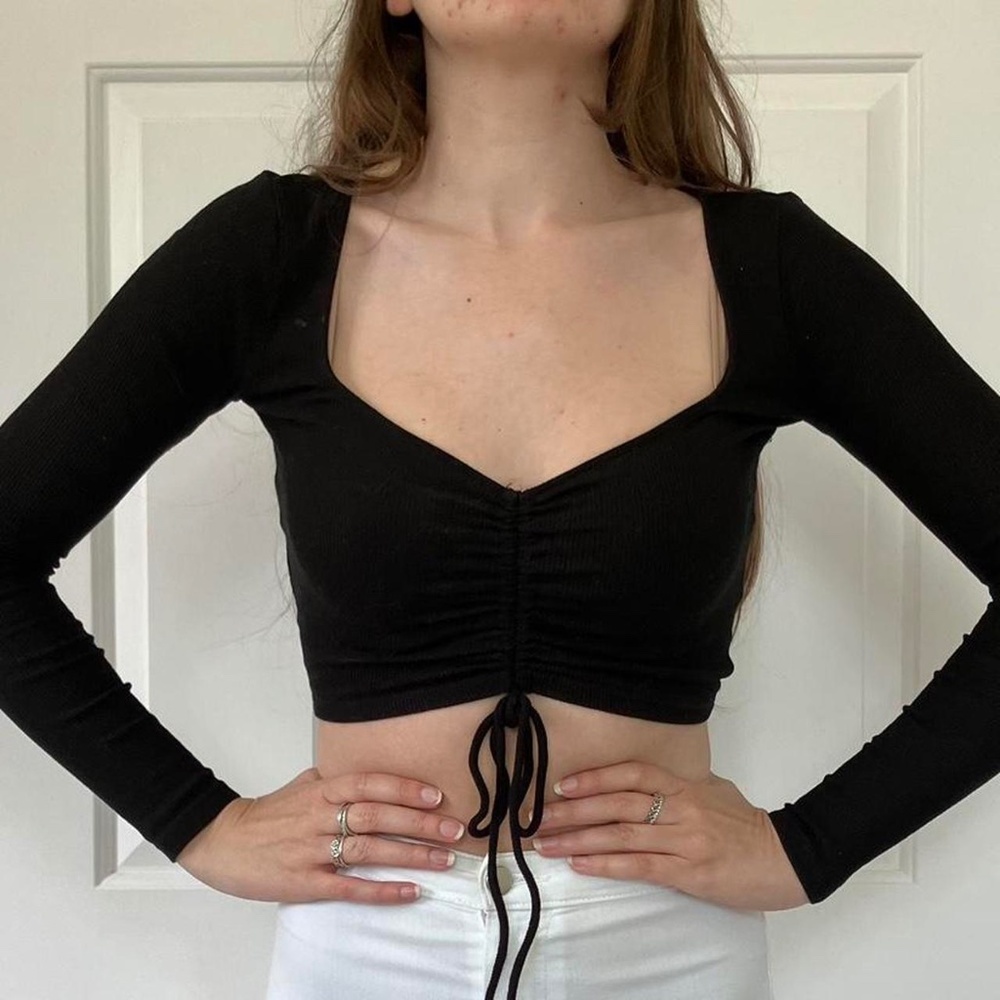 Zara Black Long-Sleeved Ruched Drawstring Crop Top – Size Small